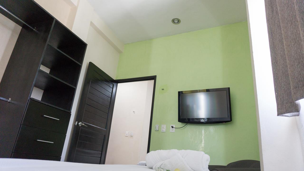 Hotel Suites La Roca Cancún Exteriér fotografie